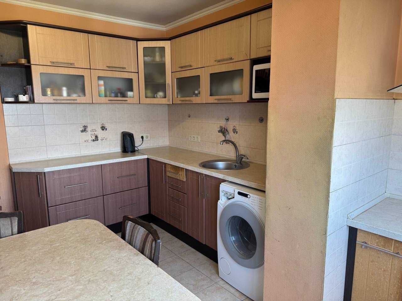 Продаж 3-кімнатної квартири, 78 м², Голосіївський р-н 1