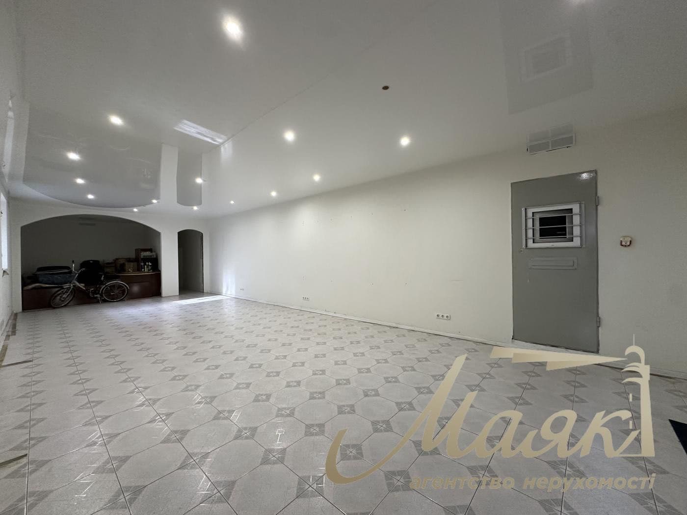Оренда комерційного приміщення, 80 м², Подільський р-н 2