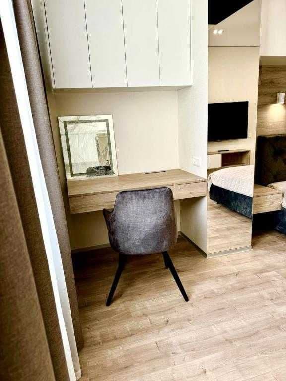 Продаж 3-кімнатної квартири, 90 м², Дарницький р-н 4