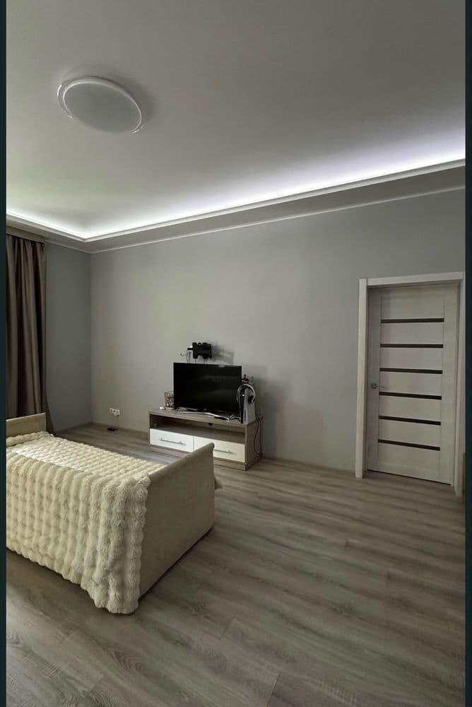 Продаж 2-кімнатної квартири, 62.2 м², Печерський р-н 4
