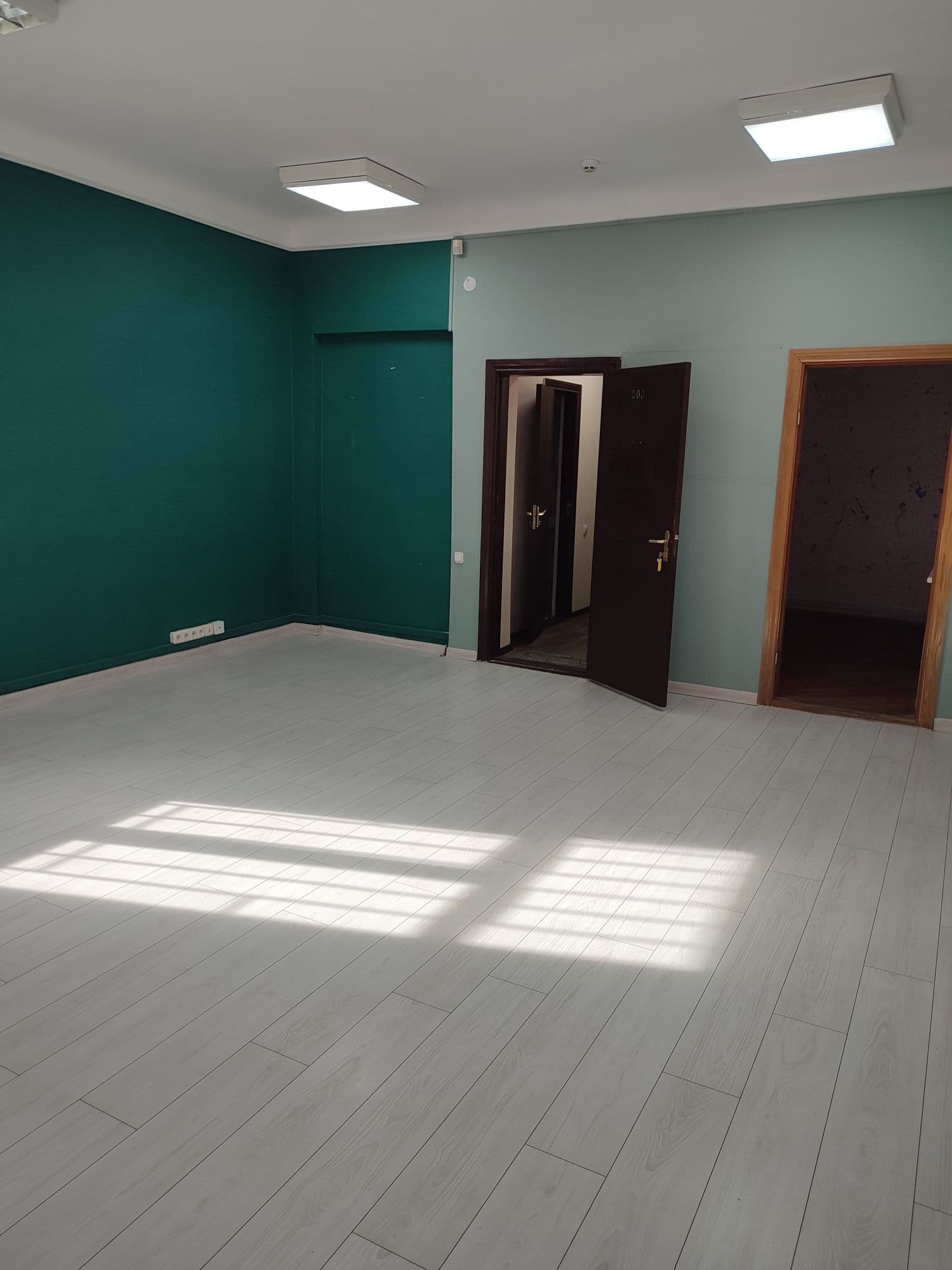 Оренда комерційного приміщення, 57 м², Шевченківський р-н 4