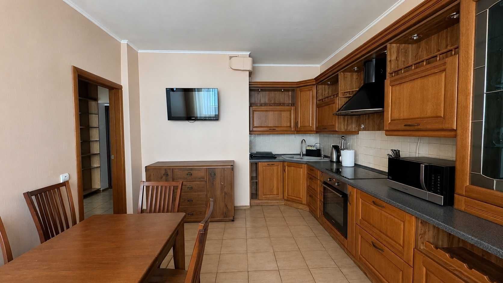 Продаж 2-кімнатної квартири, 73.2 м², Дарницький р-н 2