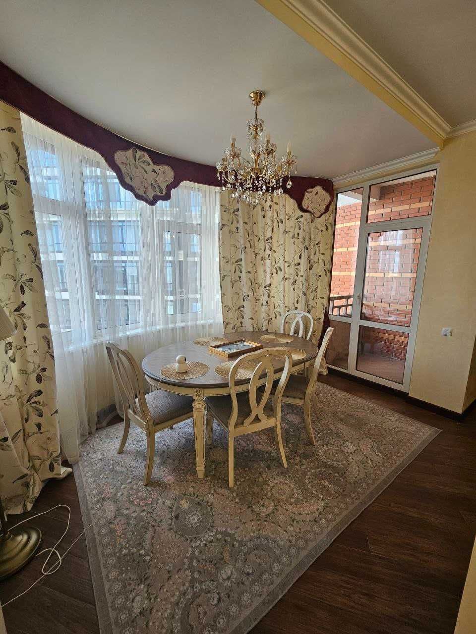 Оренда 3-кімнатної квартири, 140 м², Печерський р-н 5
