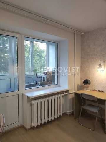 Продаж 1-кімнатної квартири, 45 м², Печерський р-н 4