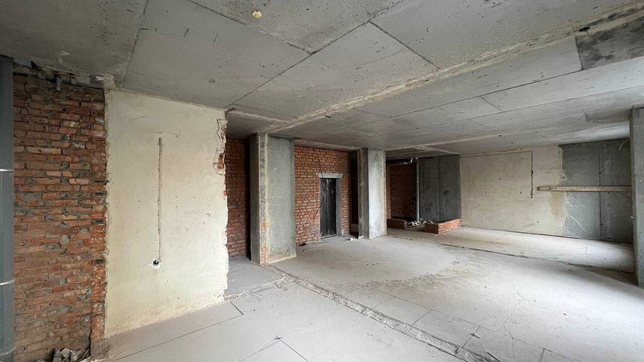 Продаж 2-кімнатної квартири, 90 м², Печерський р-н 4