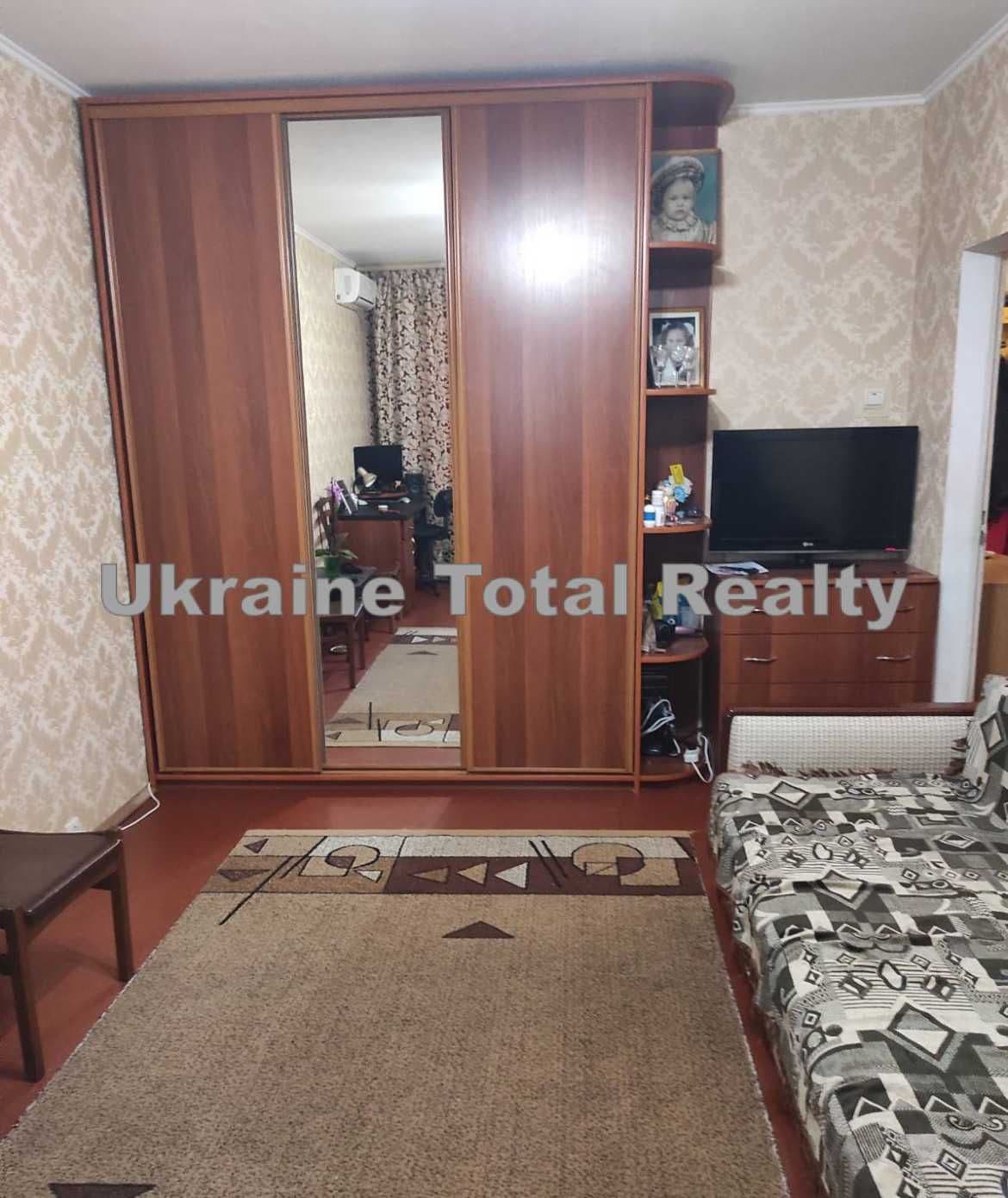 Продаж 3-кімнатної квартири, 76 м², Дарницький р-н 4