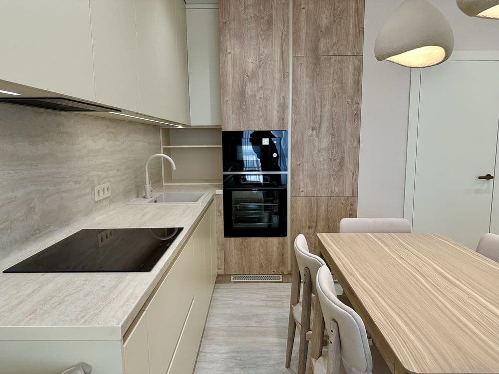 Продаж 2-кімнатної квартири, 72 м², Печерський р-н 4