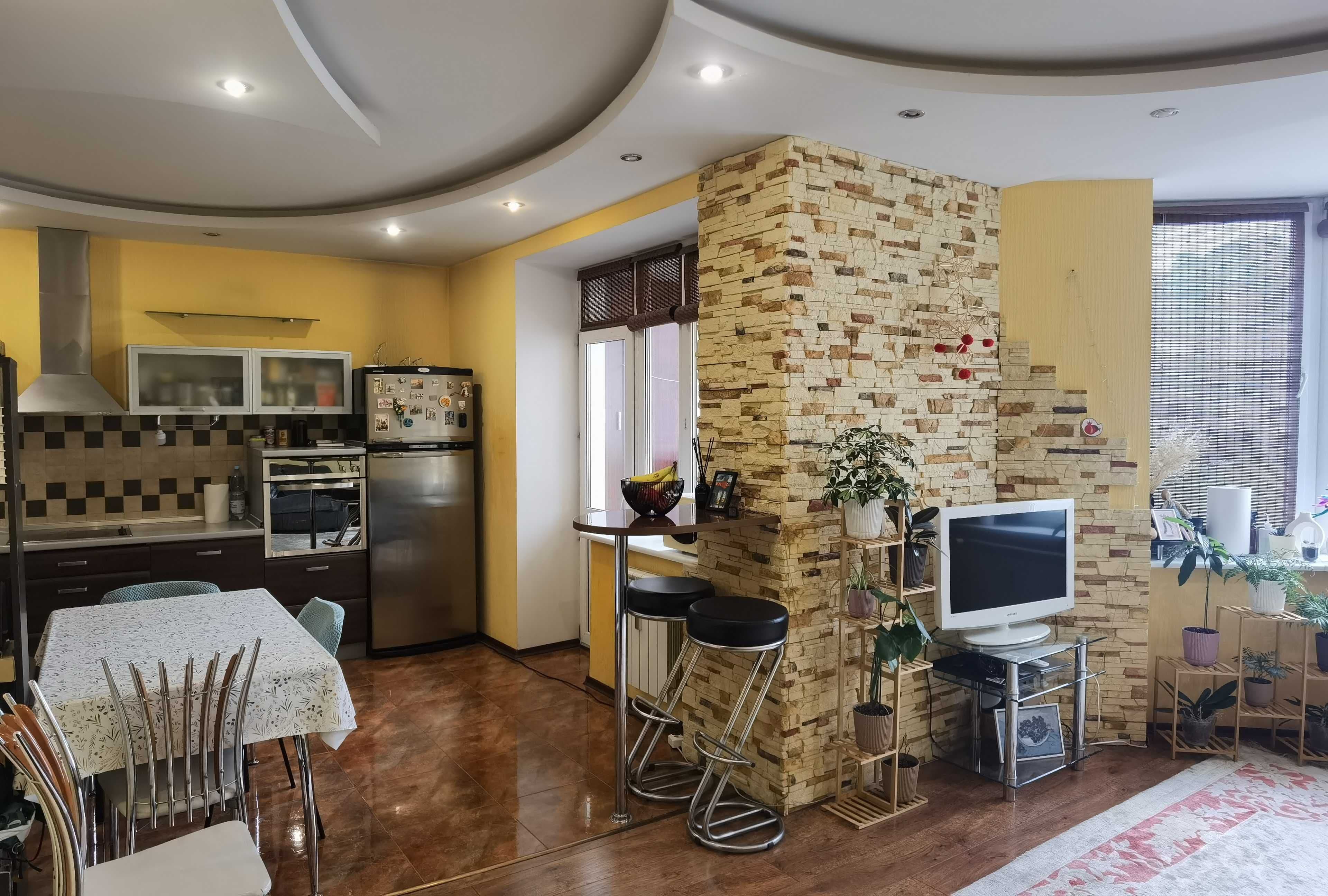 Продаж 2-кімнатної квартири, 72 м², Дарницький р-н 2