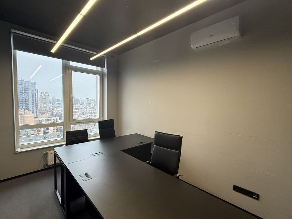 Оренда комерційного приміщення, 120 м², ЖК «БЦ Kadorr» 4