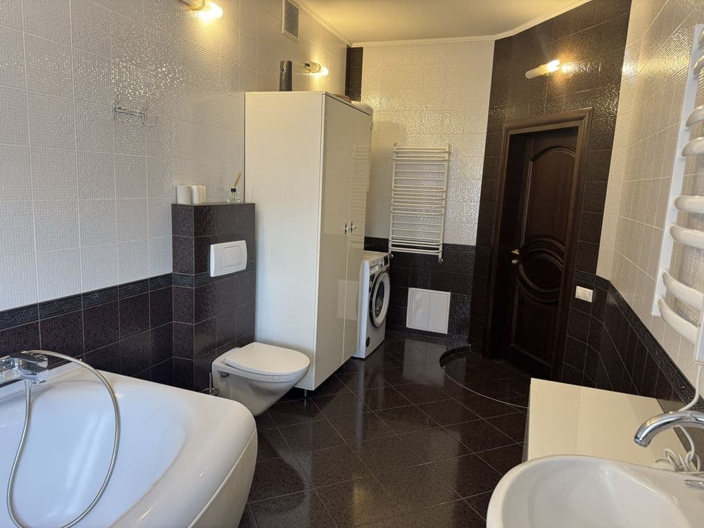 Оренда 3-кімнатної квартири, 125 м², Шевченківський р-н 3