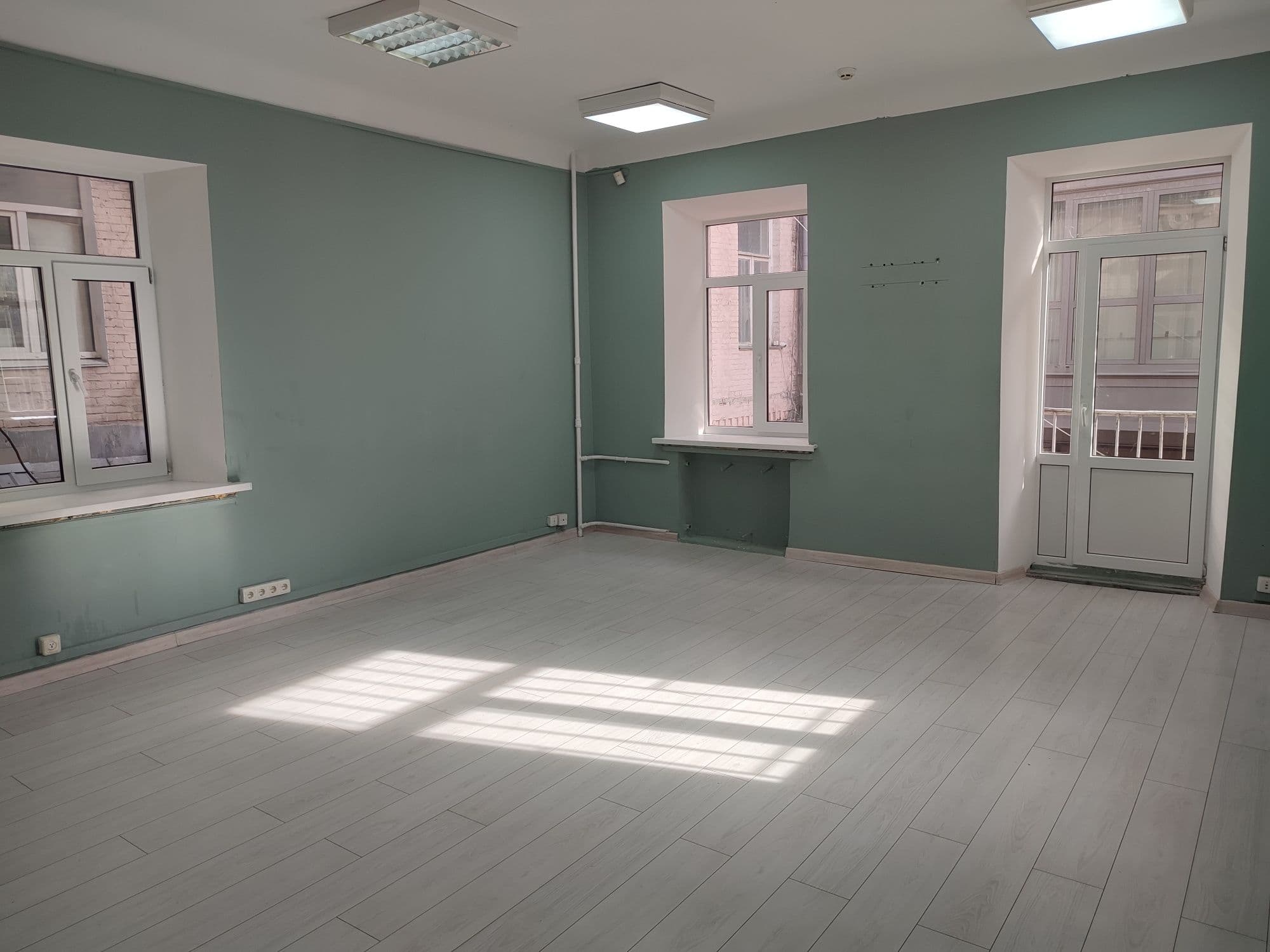 Оренда комерційного приміщення, 57 м², Шевченківський р-н 3