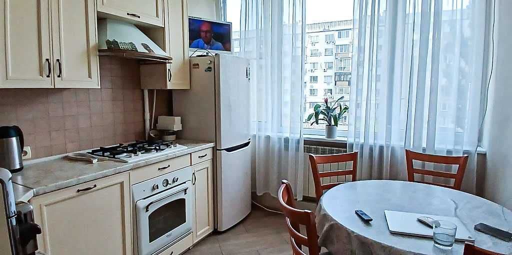 Оренда 3-кімнатної квартири, 82 м², Печерський р-н 4
