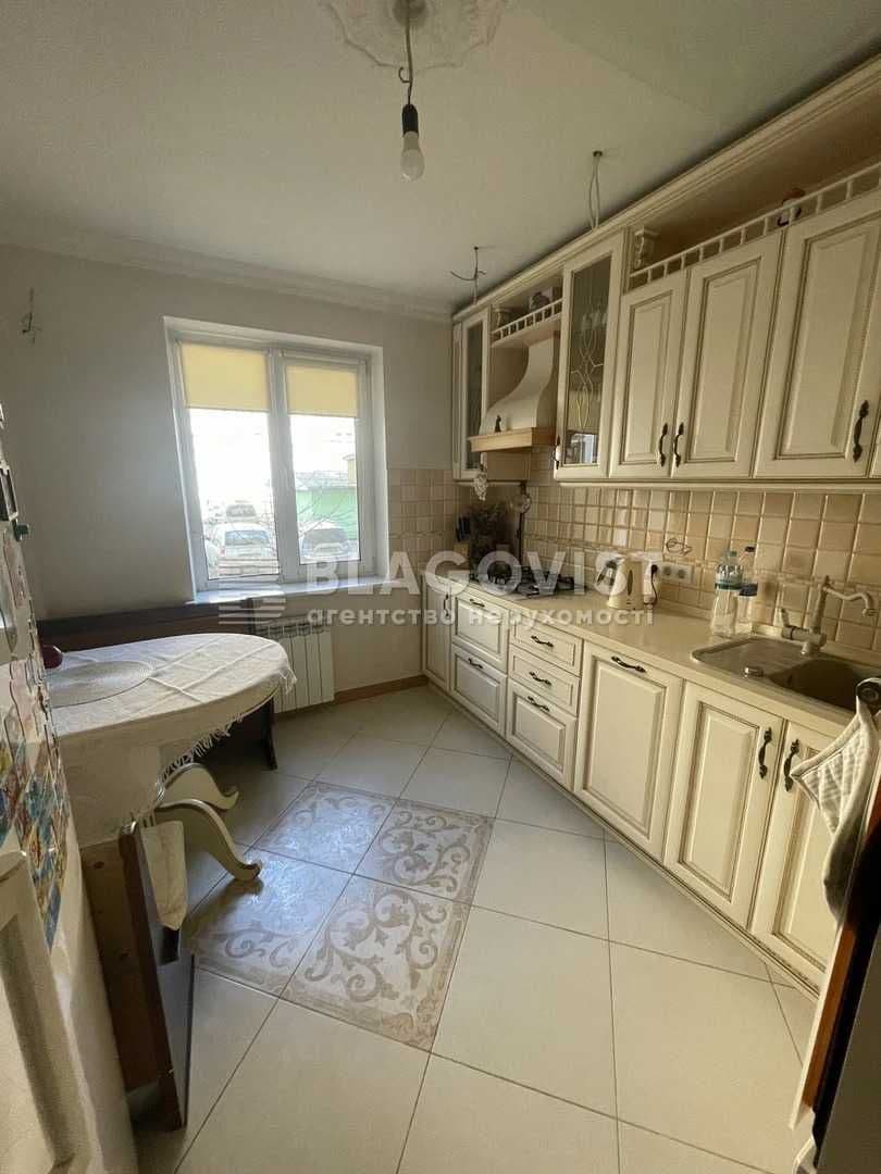 Продаж 3-кімнатної квартири, 83 м², Дарницький р-н 1