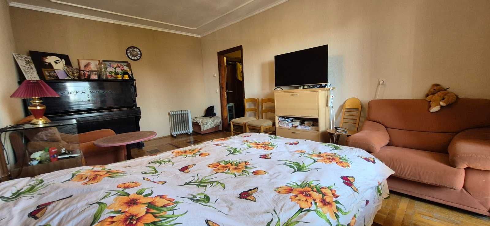 Продаж 2-кімнатної квартири, 61 м², Дарницький р-н 5