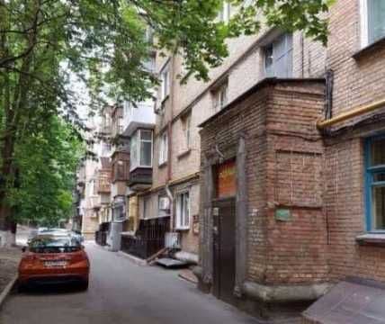 Продаж 1-кімнатної квартири, 38 м², Печерський р-н 3