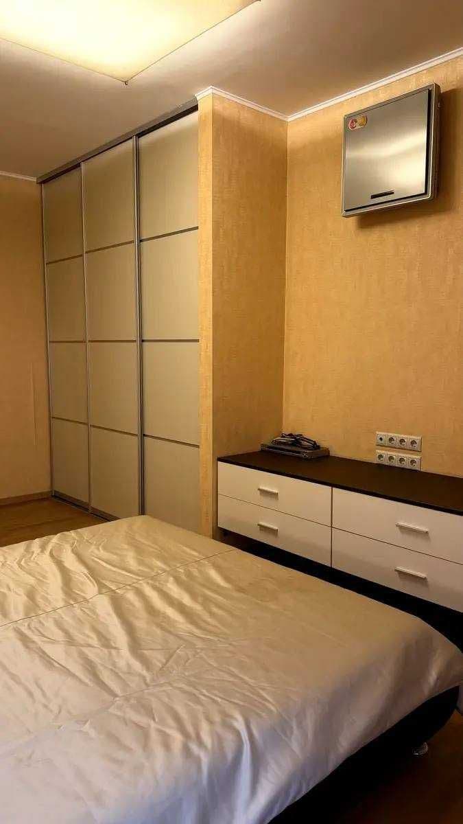 Продаж 2-кімнатної квартири, 68.3 м², Печерський р-н 5