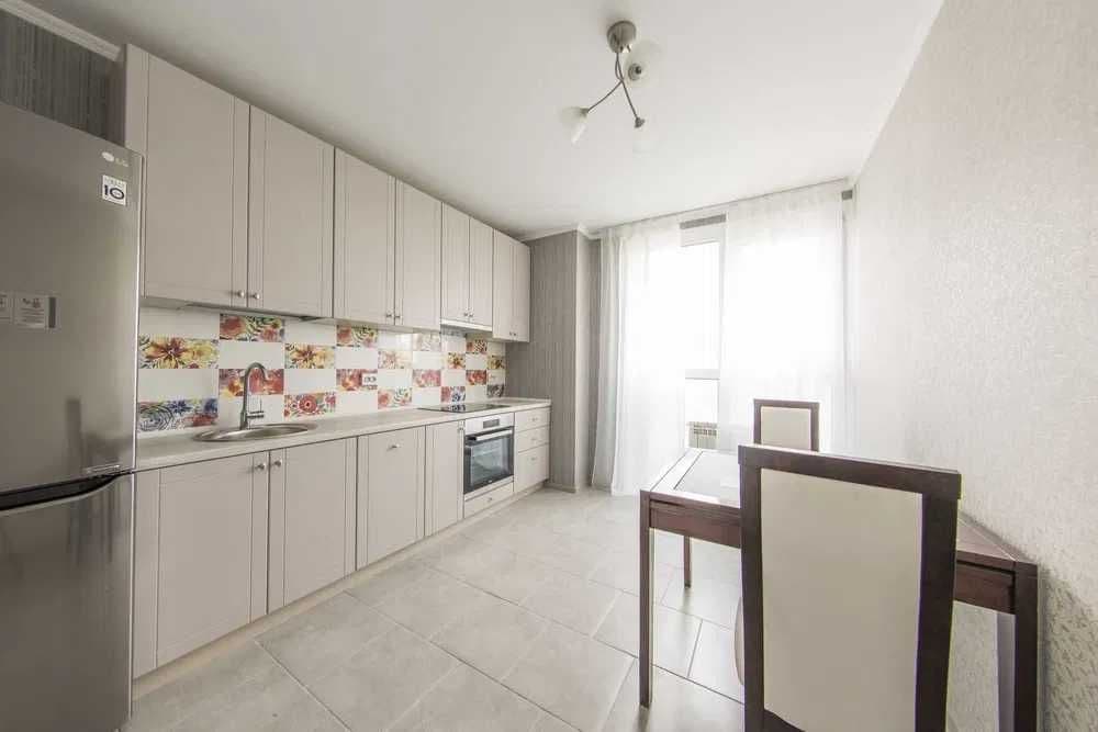 Оренда 2-кімнатної квартири, 75 м², ЖК «Деловой центр Киева» 1