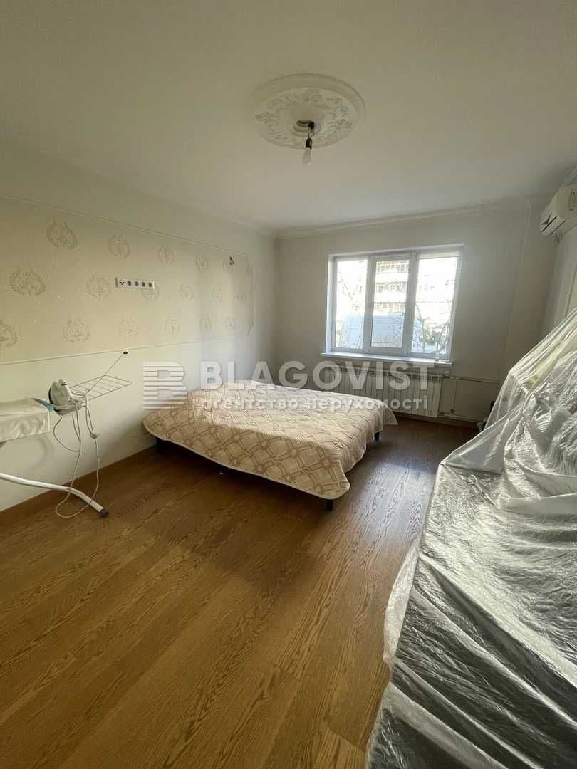 Продаж 3-кімнатної квартири, 83 м², Дарницький р-н 3