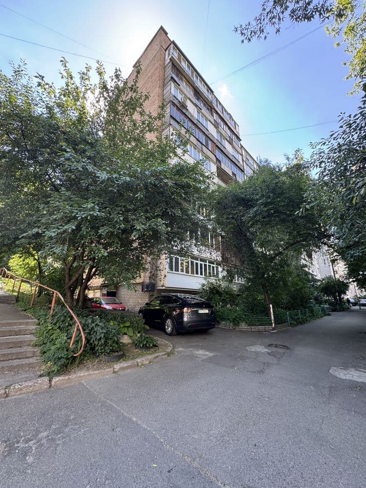 Продаж 1-кімнатної квартири, 45.7 м², Печерський р-н 4