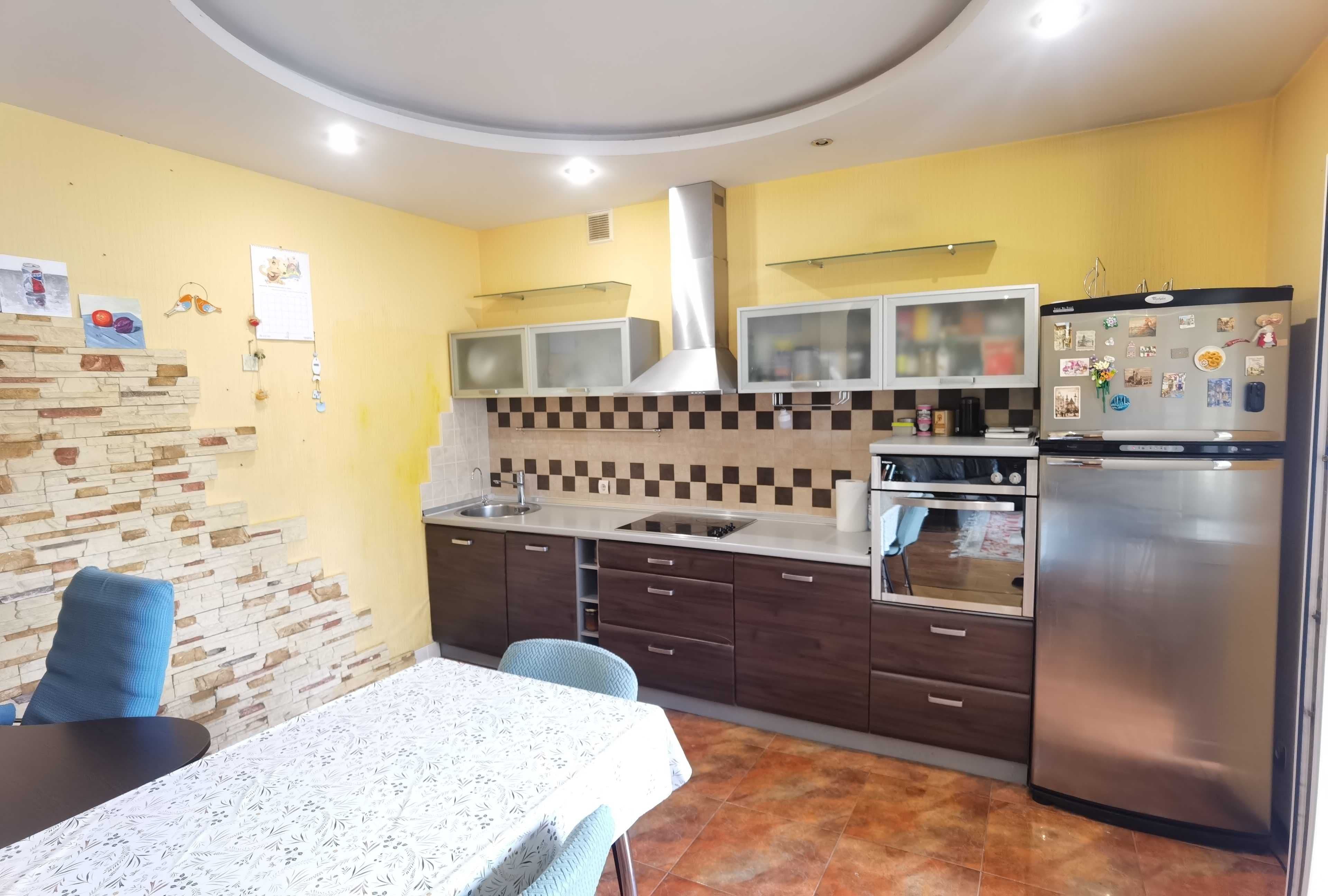 Продаж 2-кімнатної квартири, 72 м², Дарницький р-н 5