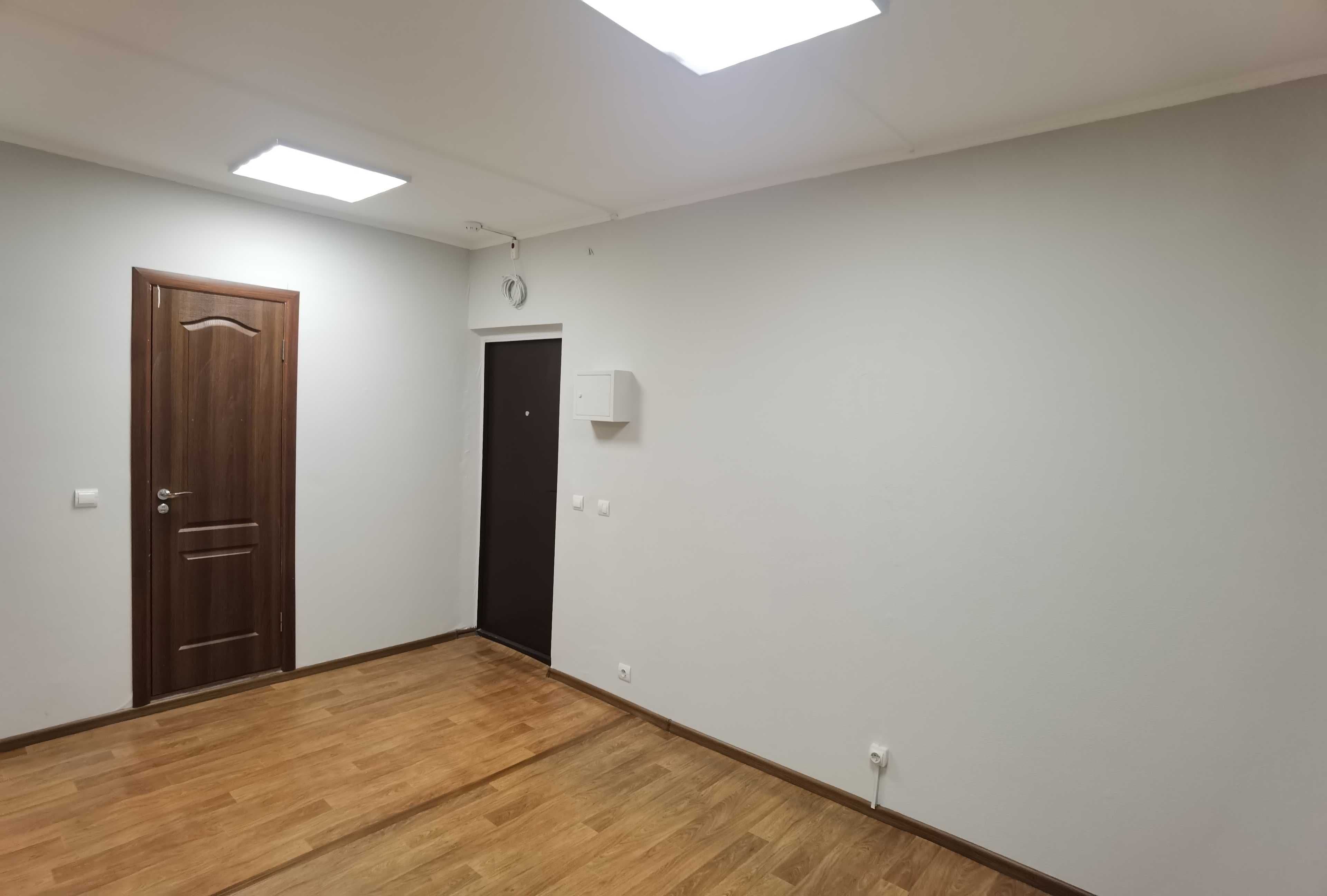 Оренда комерційного приміщення, 37 м², Дарницький р-н 5