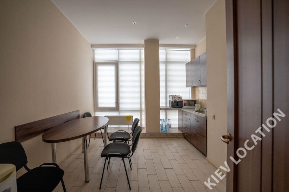 Оренда комерційного приміщення, 117 м², Дарницький р-н 4