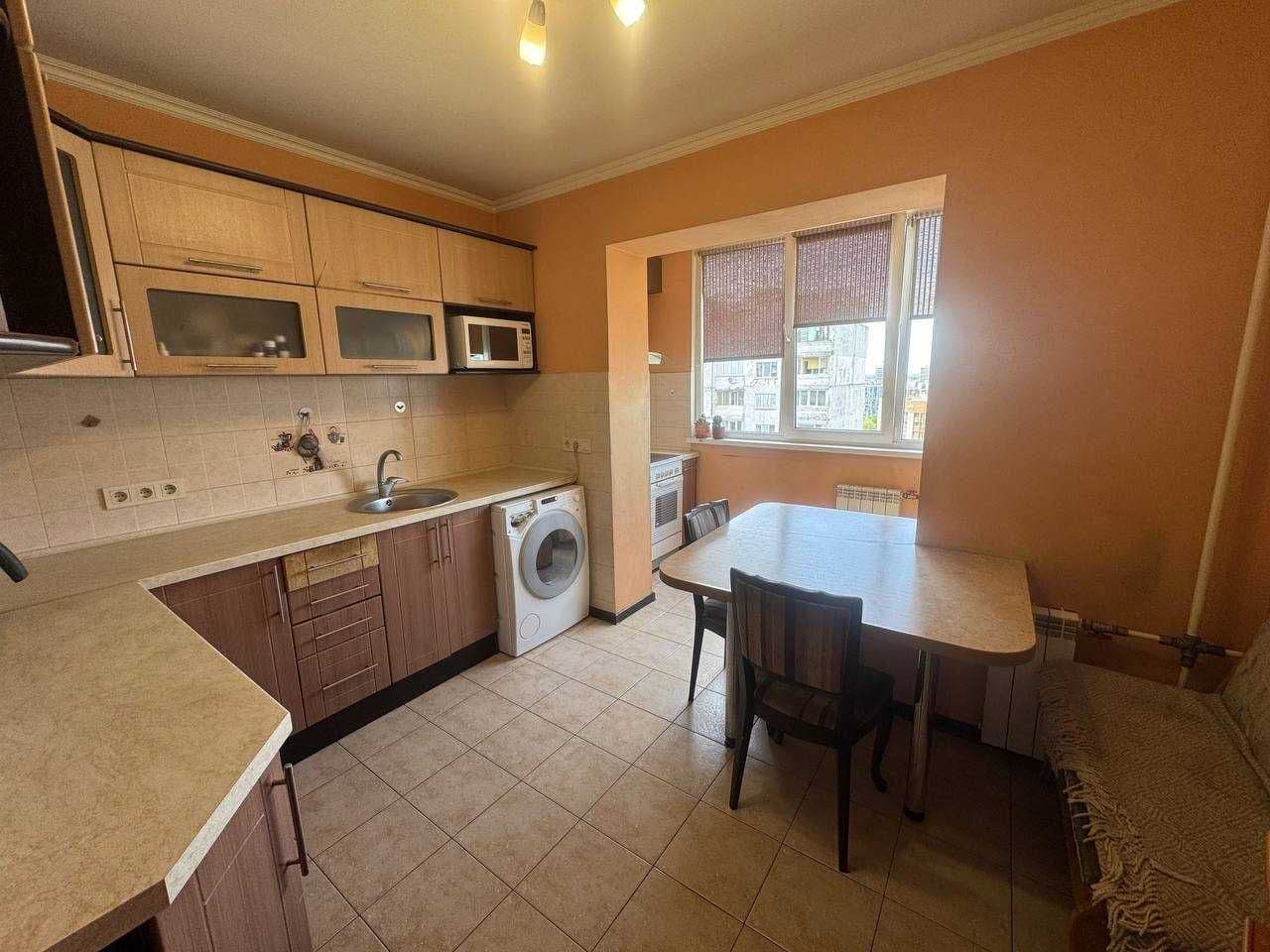 Продаж 3-кімнатної квартири, 78 м², Голосіївський р-н 4