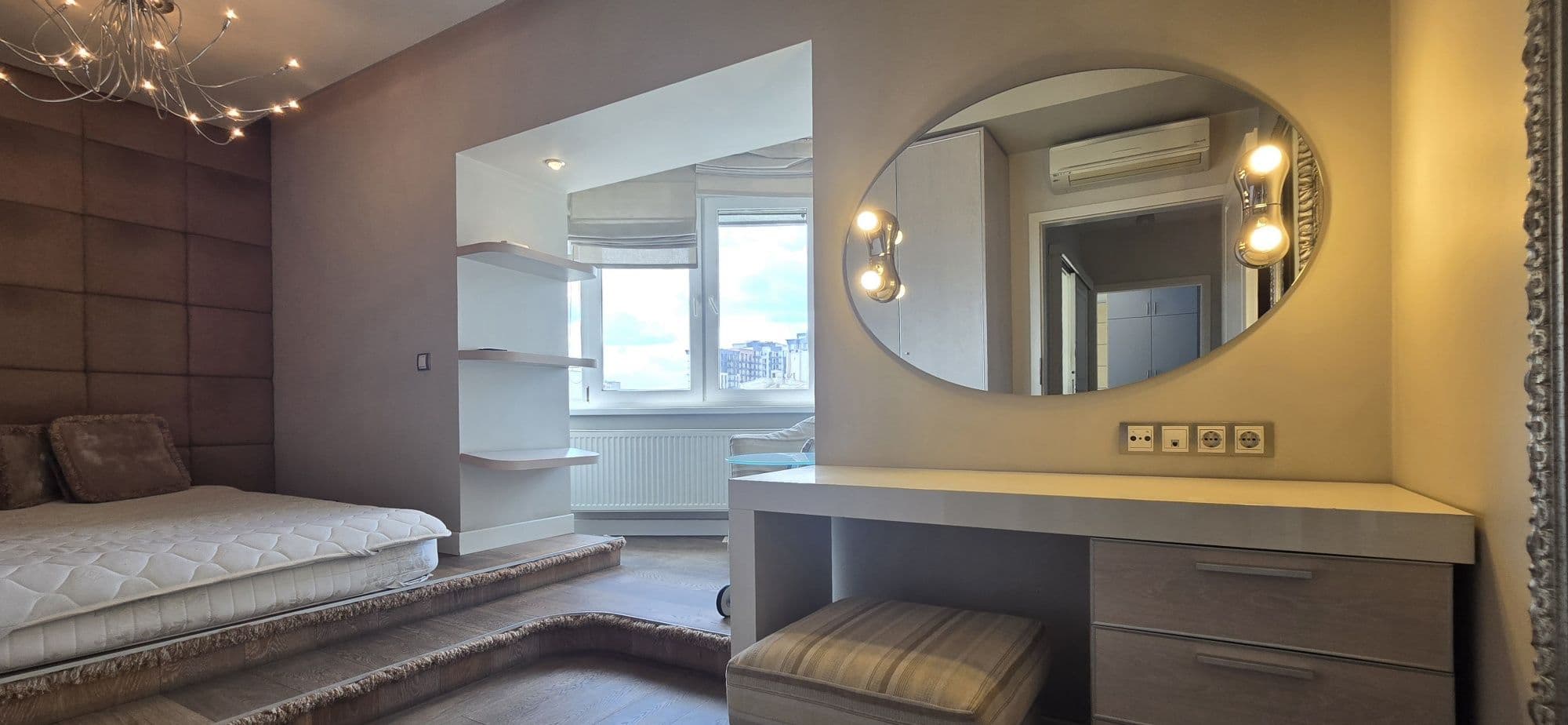 Продаж 4-кімнатної квартири, 93.4 м², Печерський р-н 5