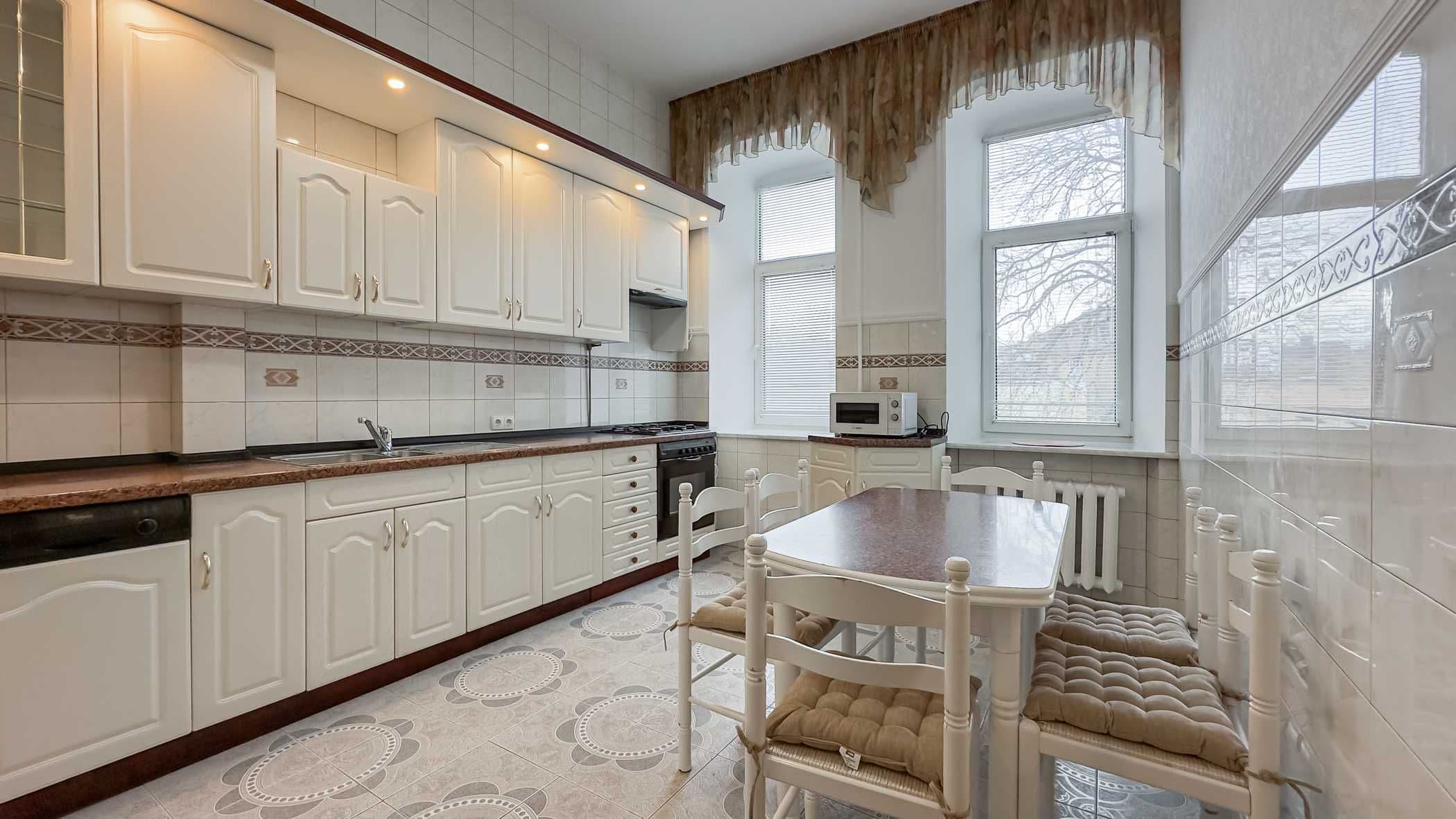 Оренда 4-кімнатної квартири, 114 м², Шевченківський р-н
