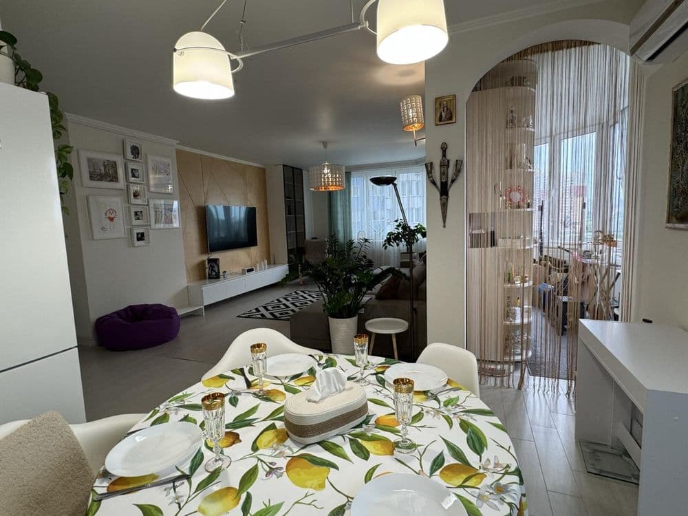 Оренда 3-кімнатної квартири, 104 м², Дарницький р-н 3