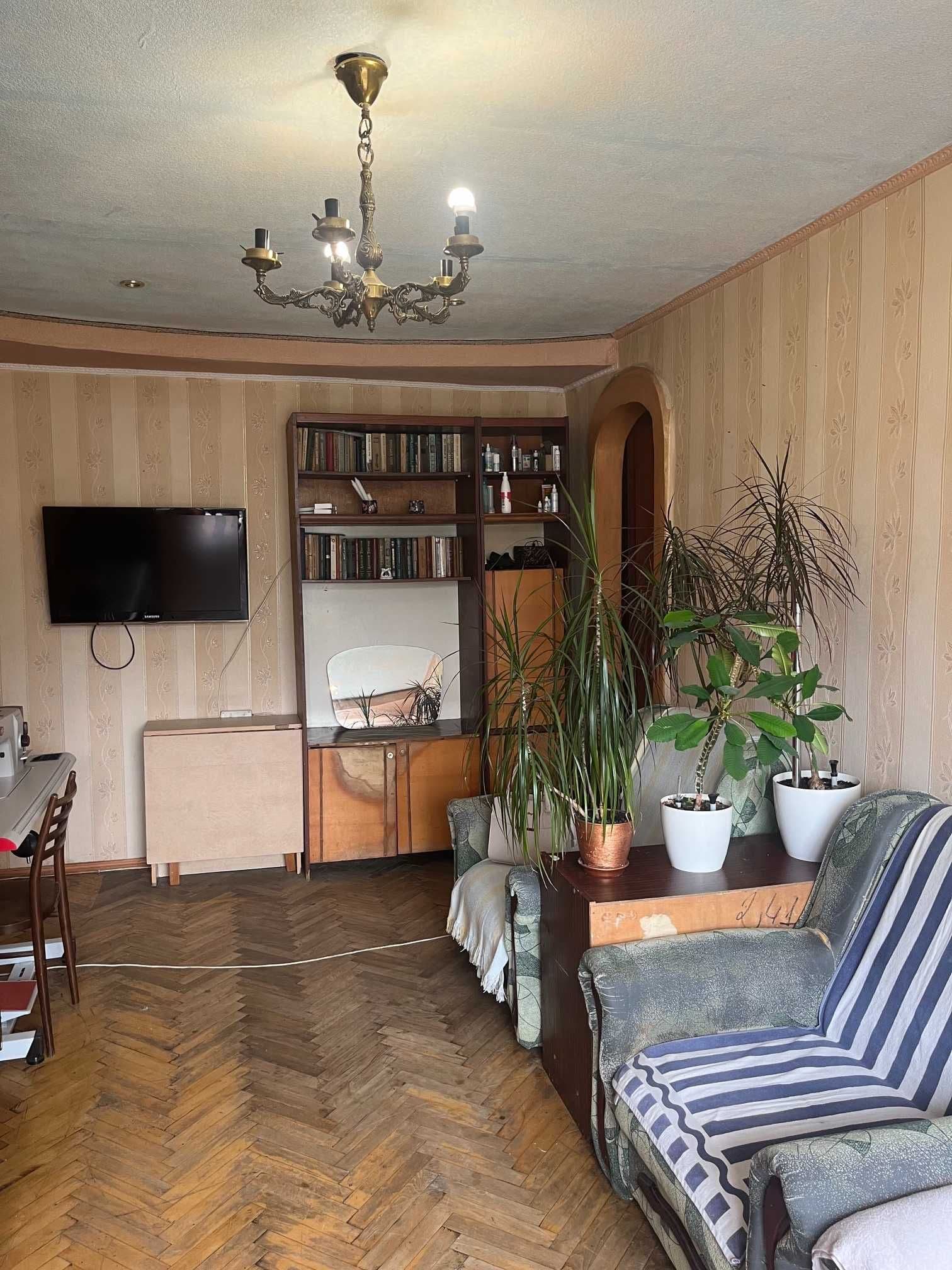 Продаж 3-кімнатної квартири, 57 м², Печерський р-н 5