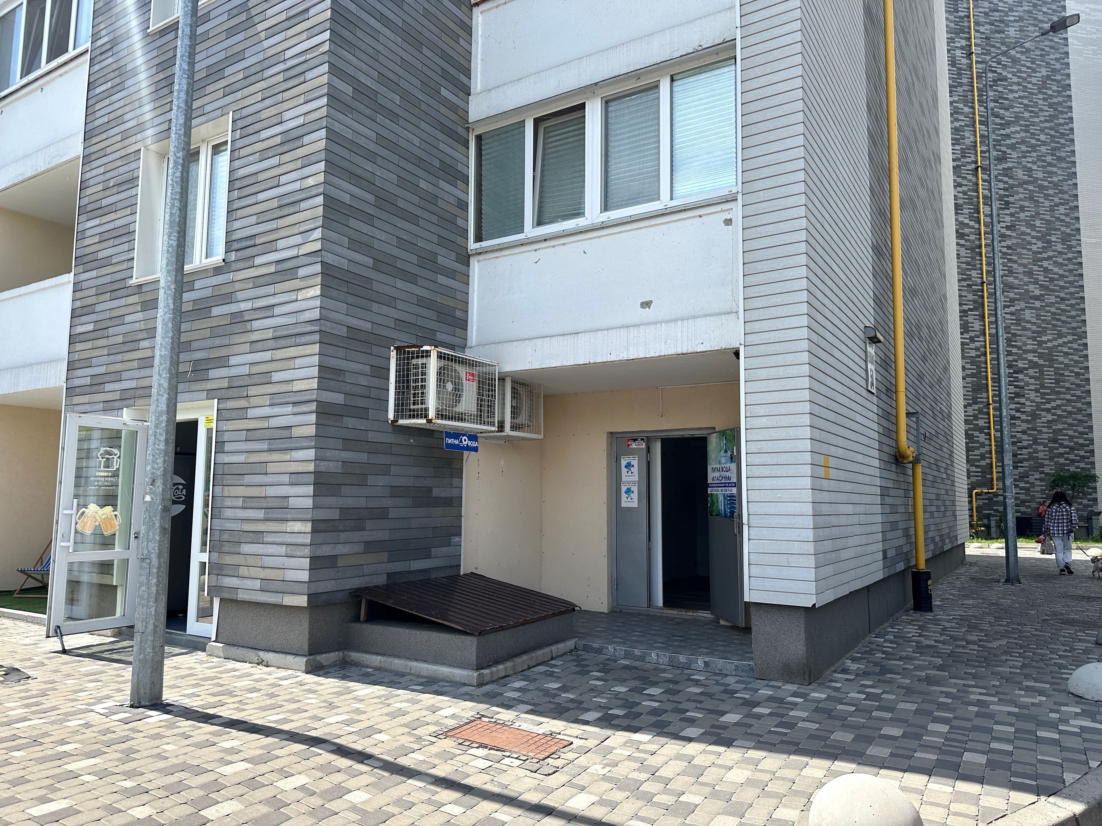 Оренда комерційного приміщення, 18 м², ЖК «Ревуцький» 5