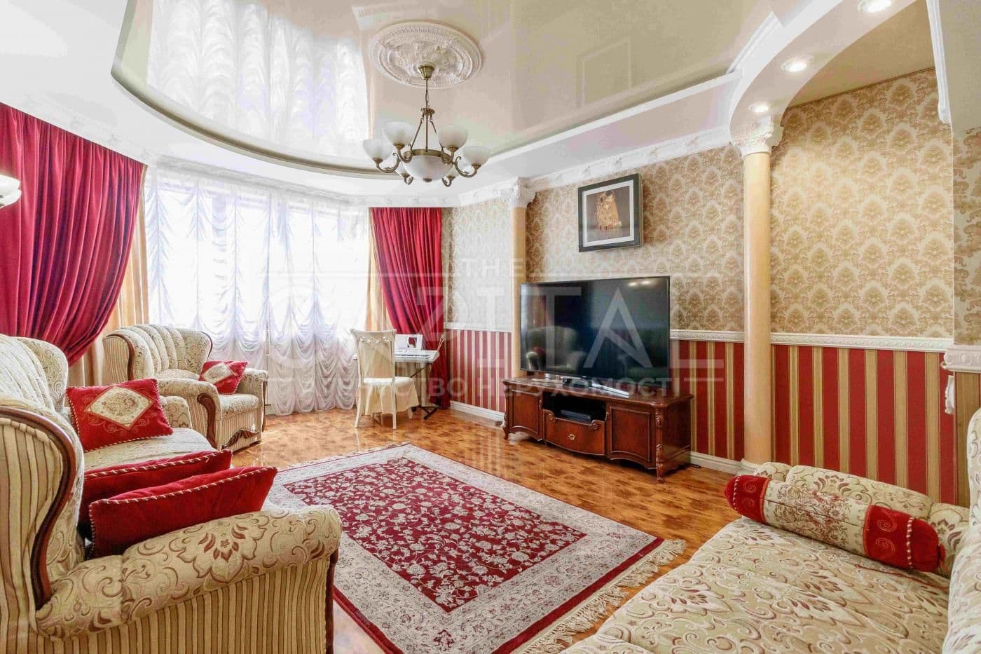 Продаж 4-кімнатної квартири, 131 м², Дарницький р-н 5