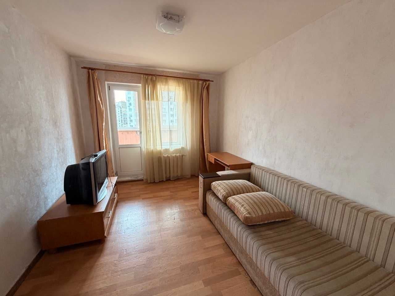 Продаж 2-кімнатної квартири, 63.2 м², Дарницький р-н 5