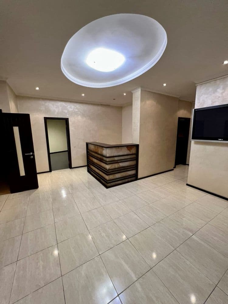 Оренда комерційного приміщення, 180 м², Печерський р-н 1