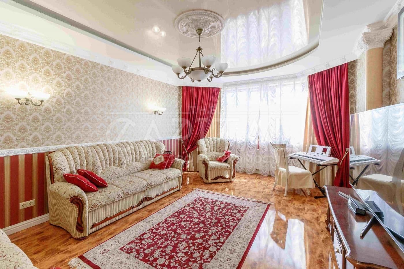 Продаж 4-кімнатної квартири, 131 м², Дарницький р-н 3