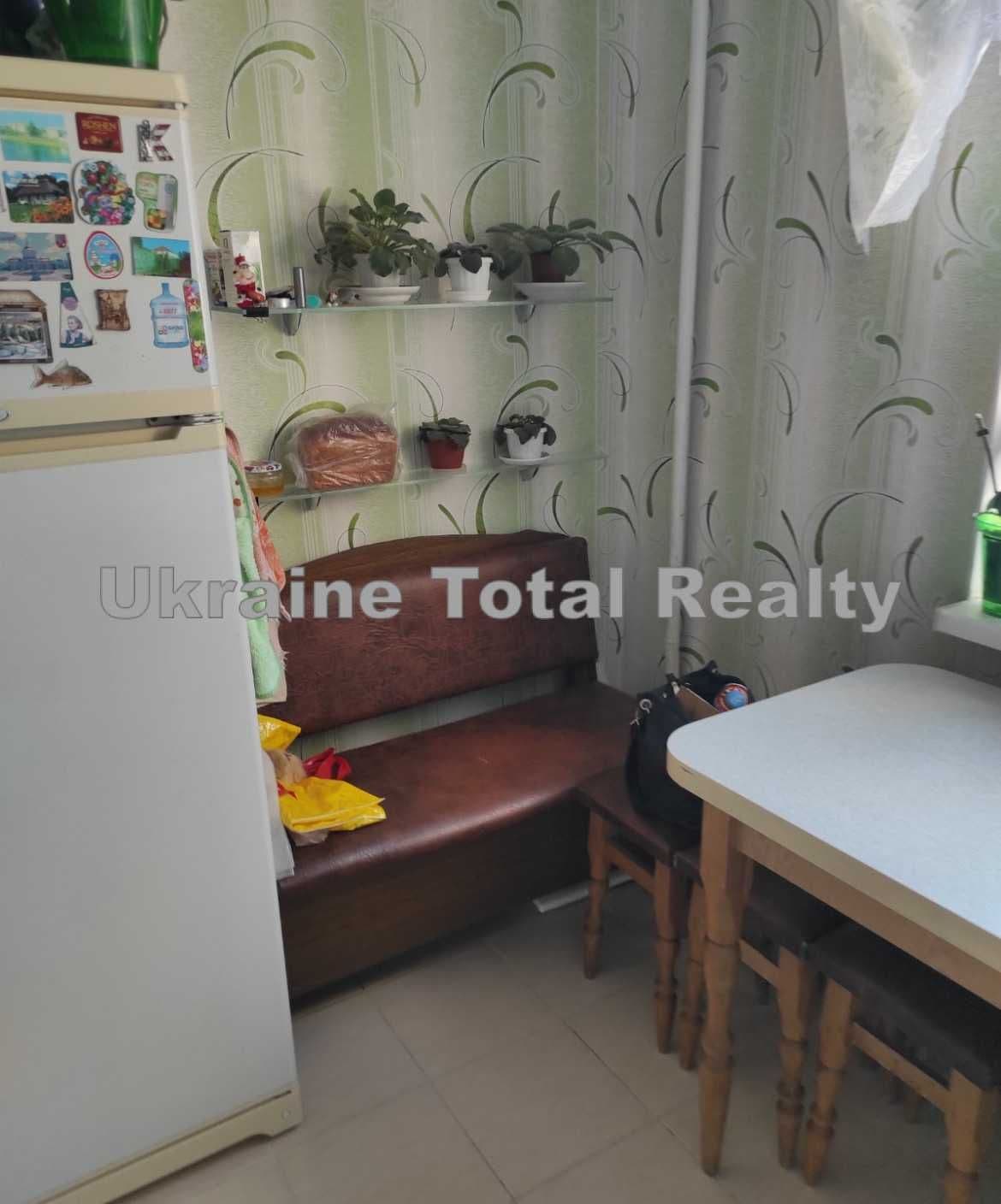 Продаж 3-кімнатної квартири, 76 м², Дарницький р-н 2