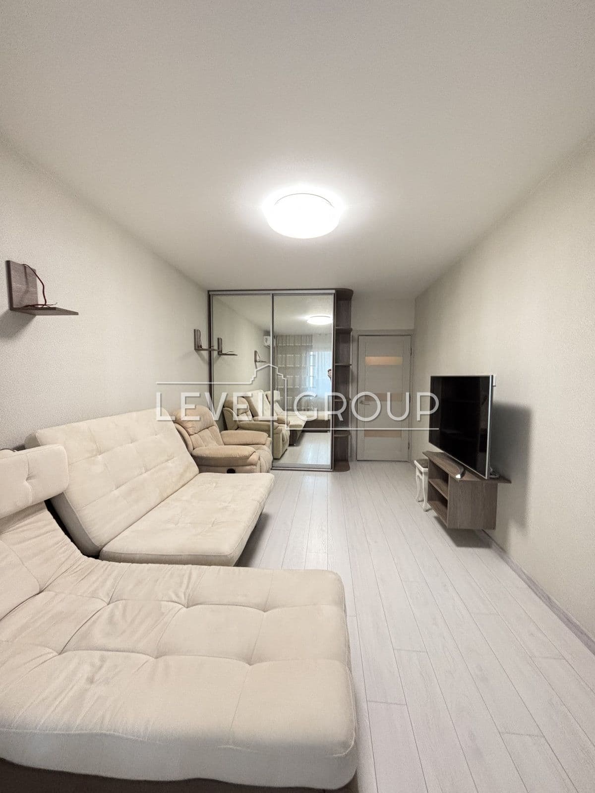 Продаж 3-кімнатної квартири, 96 м², Дарницький р-н 4