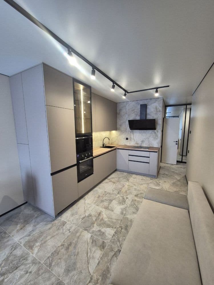 Продаж 1-кімнатної квартири, 36 м², ЖК «Podil Plaza & Residence» 1