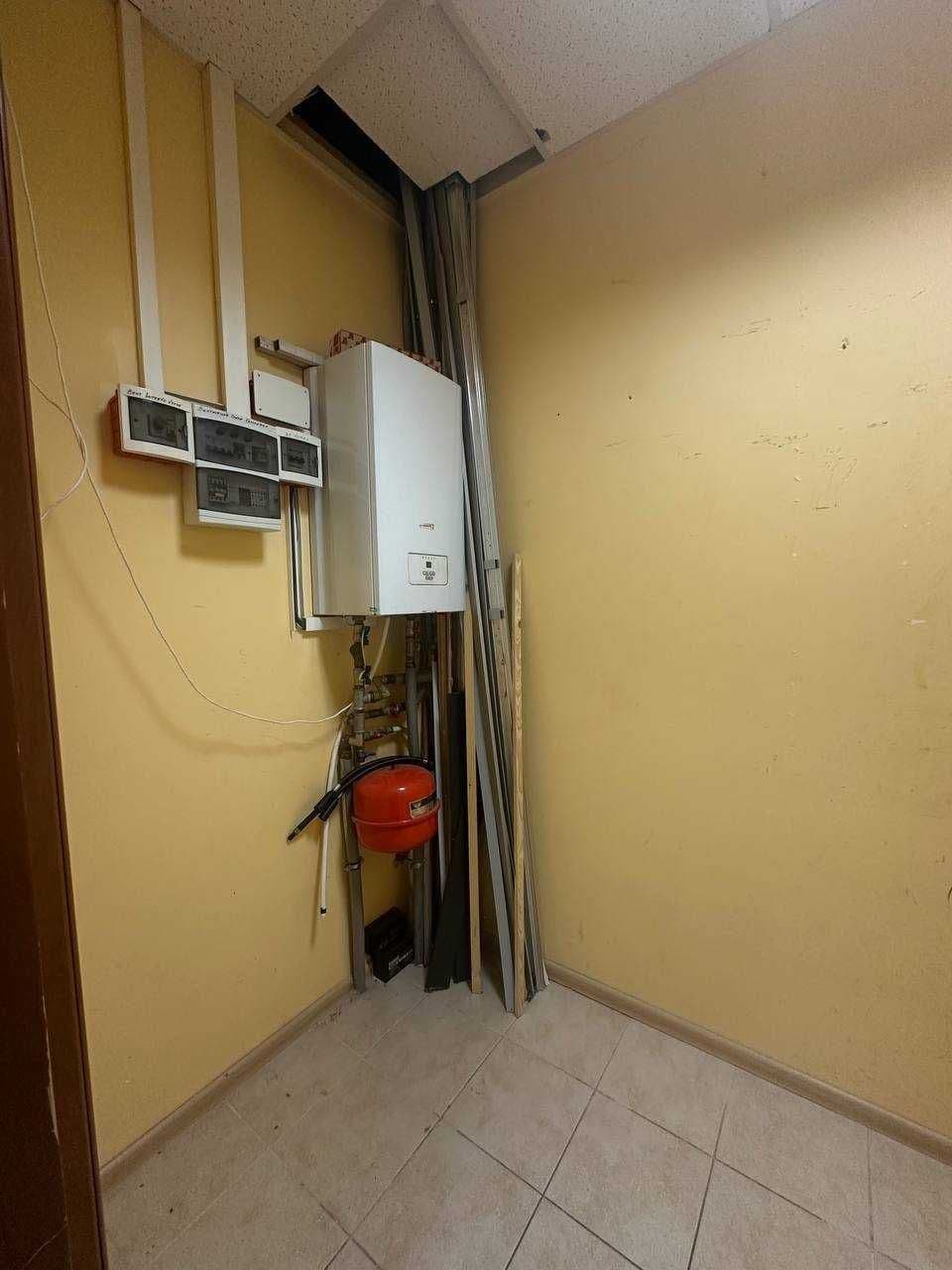 Оренда комерційного приміщення, 126 м², Дарницький р-н 4