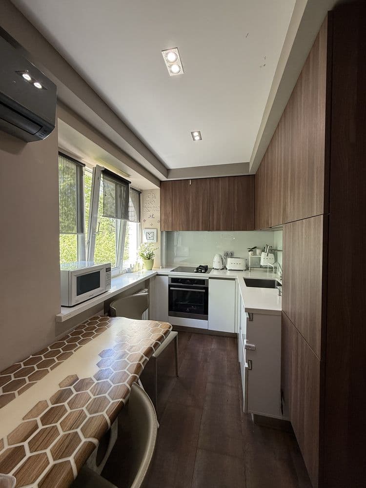 Продаж 2-кімнатної квартири, 45 м², Печерський р-н 3