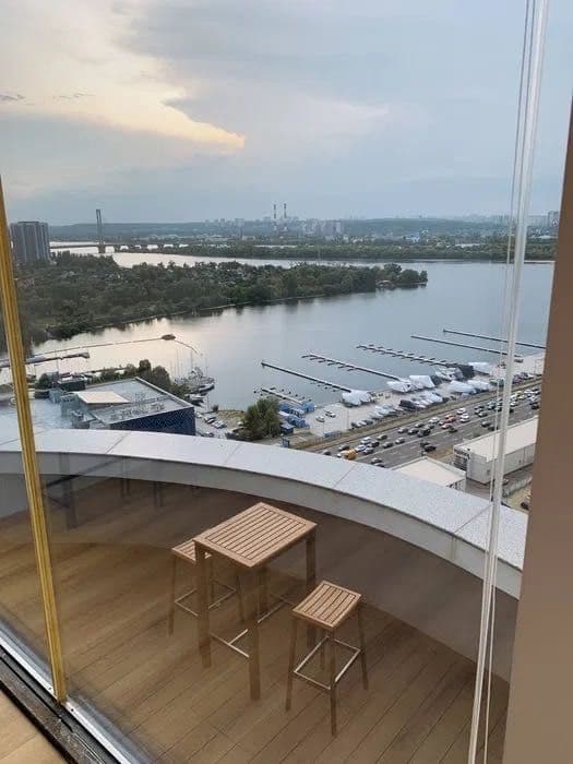 Продаж 3-кімнатної квартири, 116 м², Дарницький р-н 3
