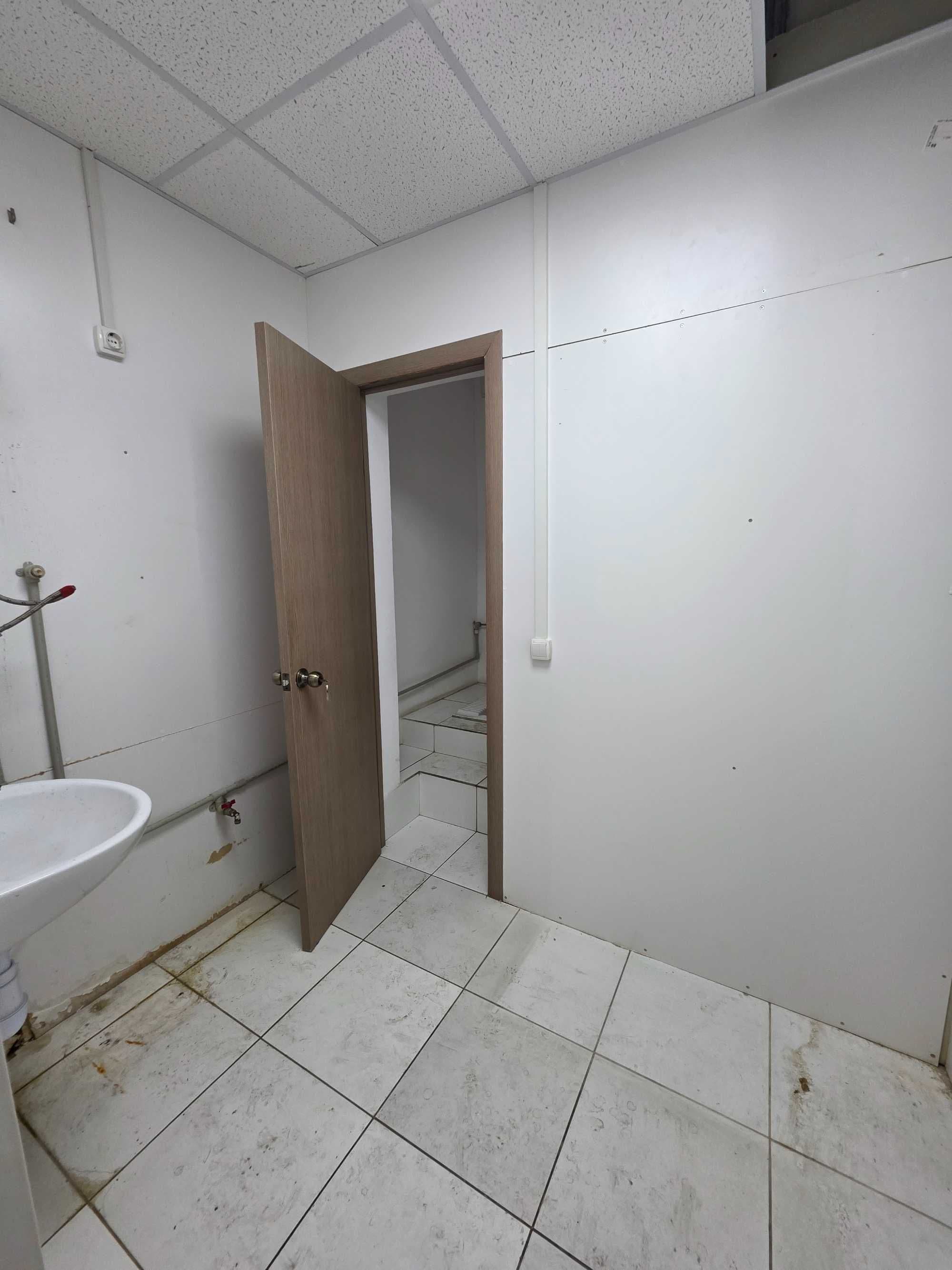 Оренда комерційного приміщення, 72 м², Печерський р-н 4