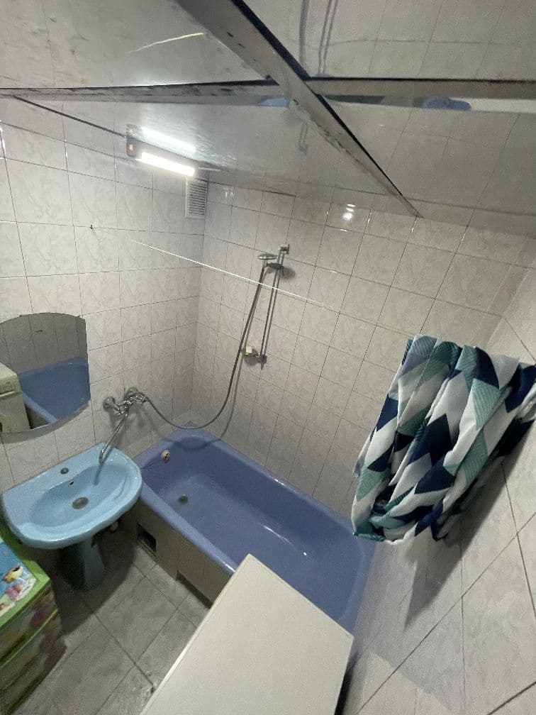 Продаж 2-кімнатної квартири, 8 м², Дарницький р-н 4