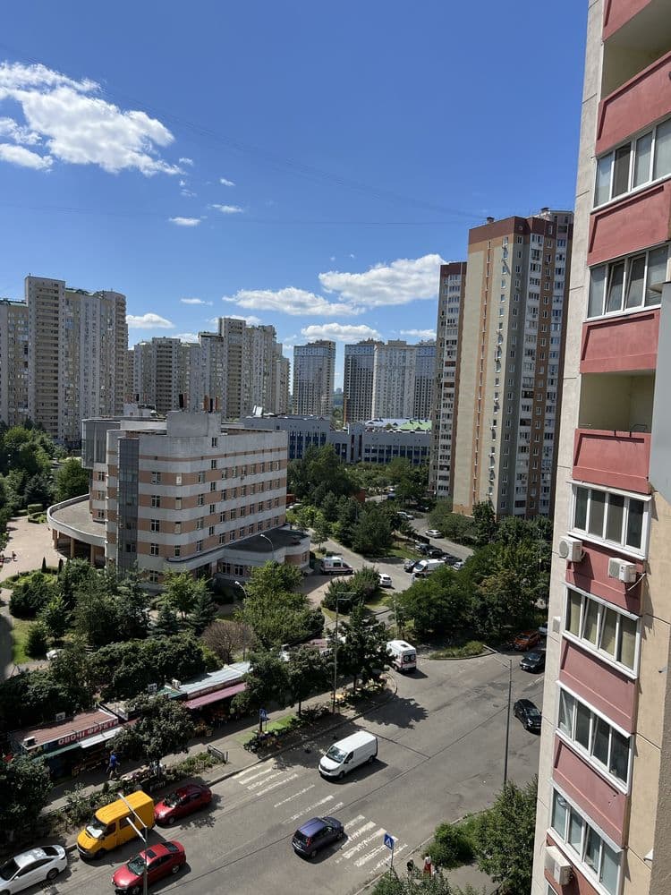 Продаж 3-кімнатної квартири, 87 м², Дарницький р-н 4