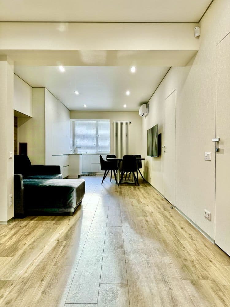 Продаж 3-кімнатної квартири, 85.3 м², Дарницький р-н 5