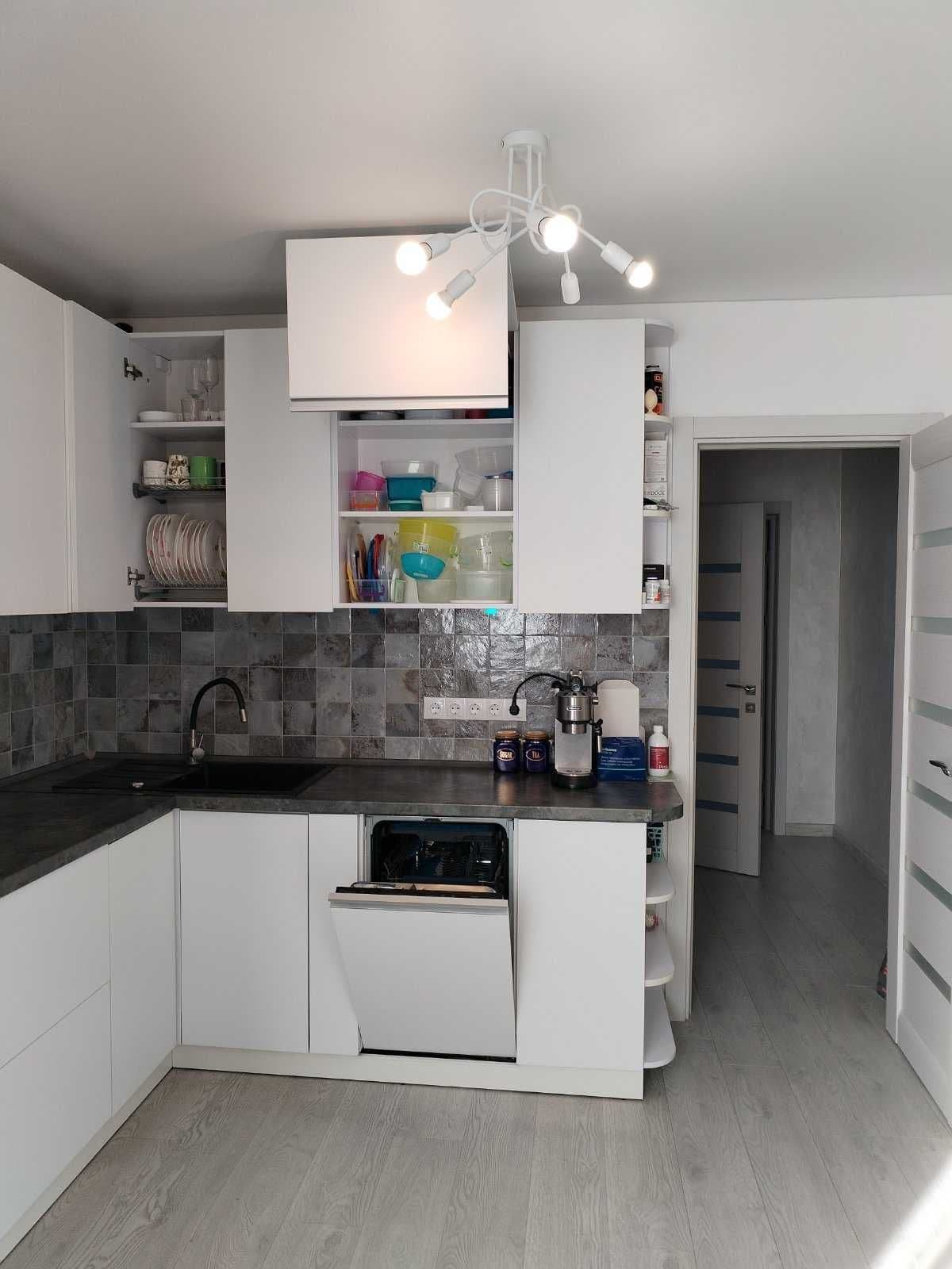 Продаж 4-кімнатної квартири, 101 м², Дарницький р-н 5