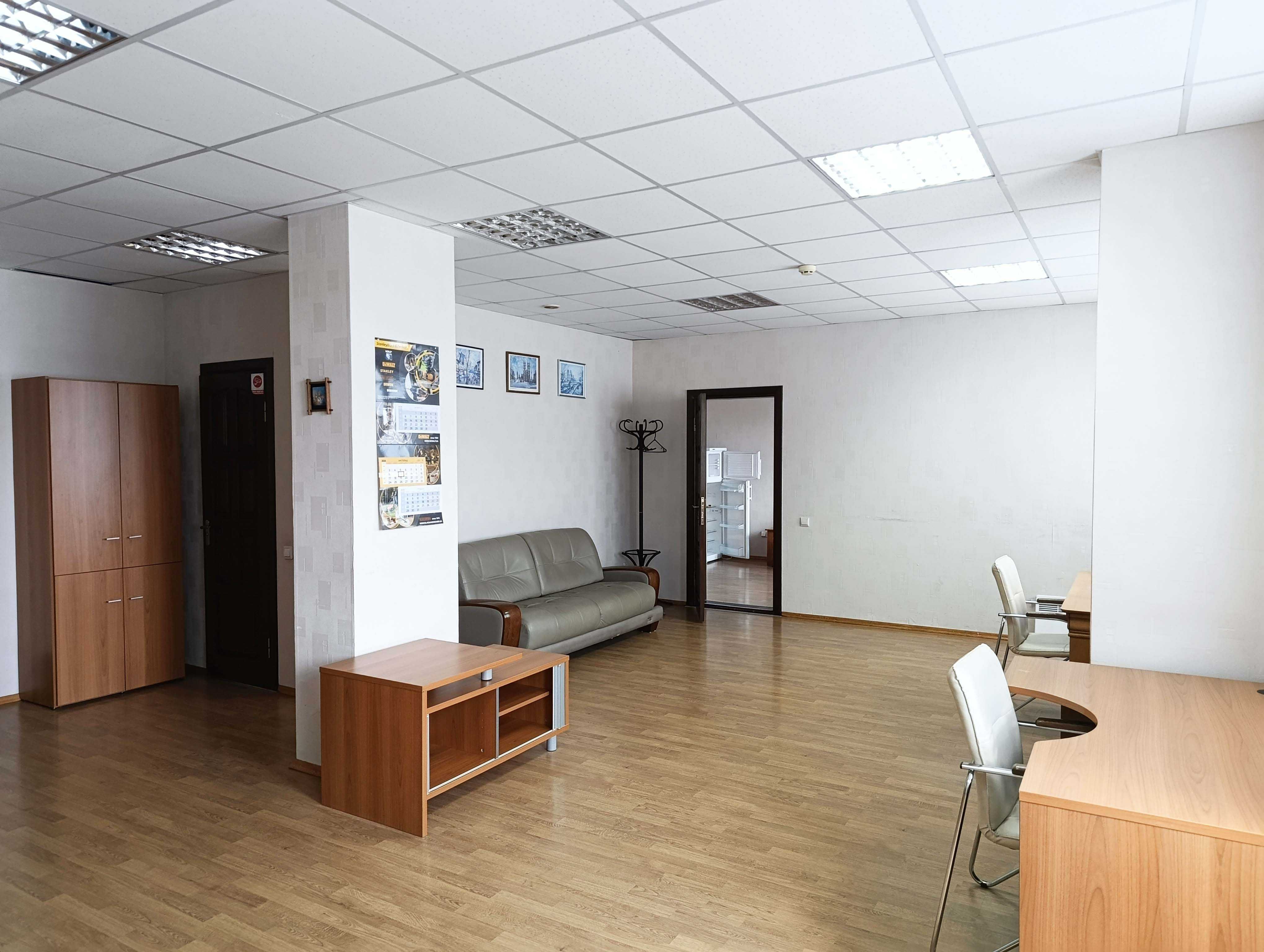 Оренда комерційного приміщення, 62 м², Дарницький р-н 3