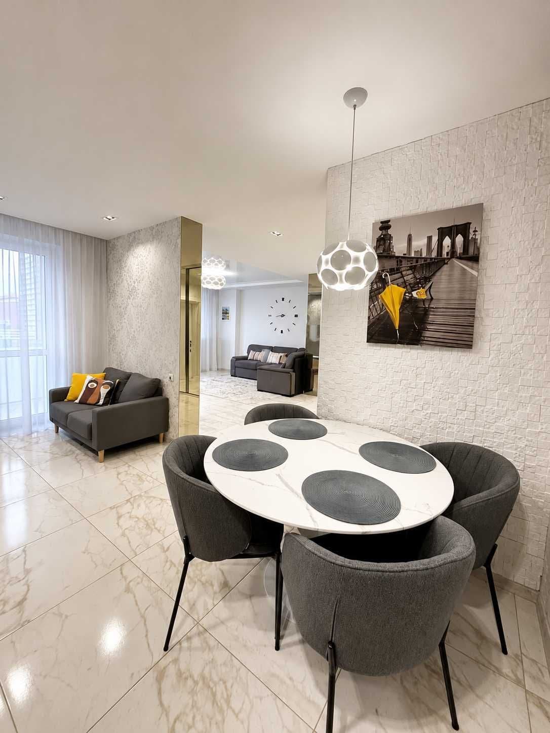 Продаж 3-кімнатної квартири, 92 м², Дарницький р-н 4