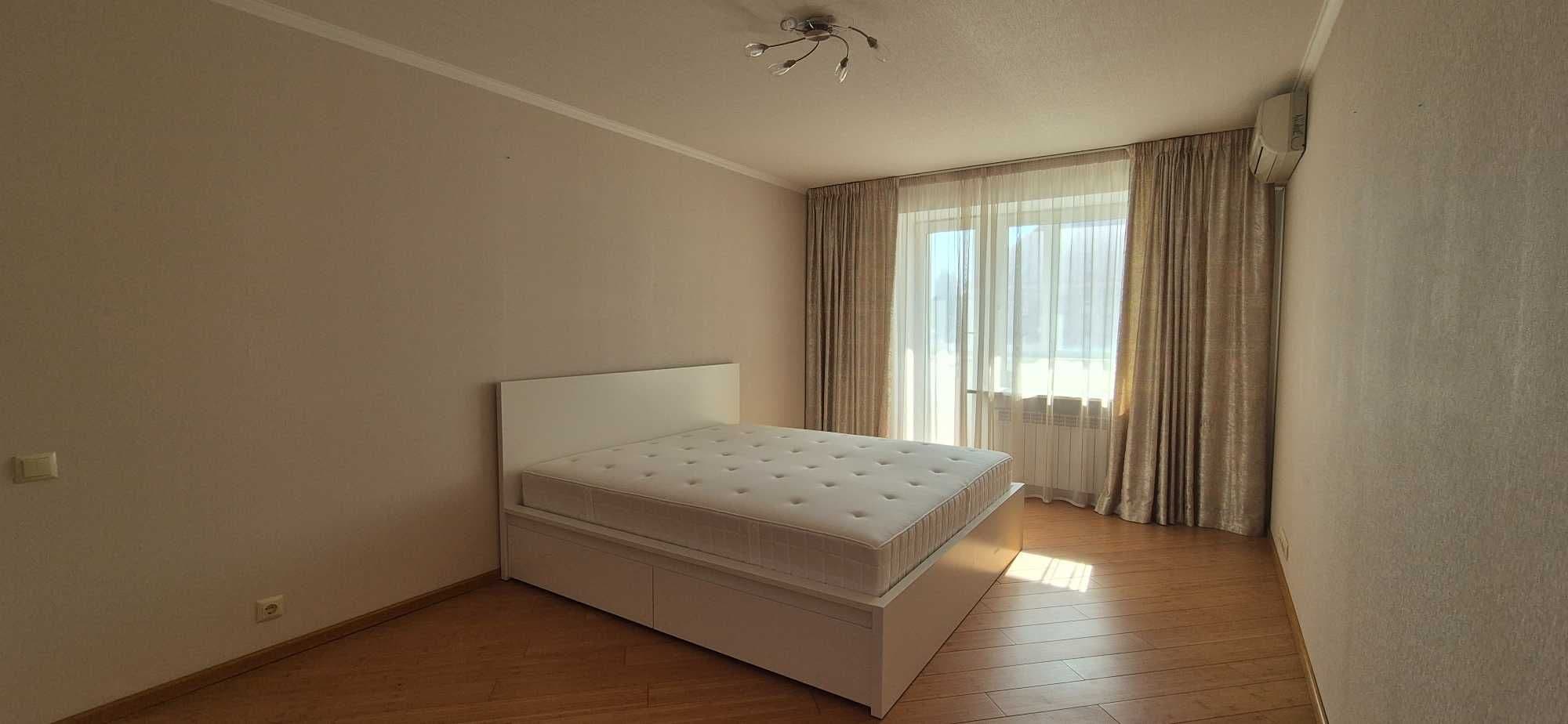 Оренда 4-кімнатної квартири, 143.7 м², Шевченківський р-н 4